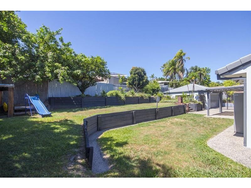 4 Garvie Place, Highland Park QLD 4211