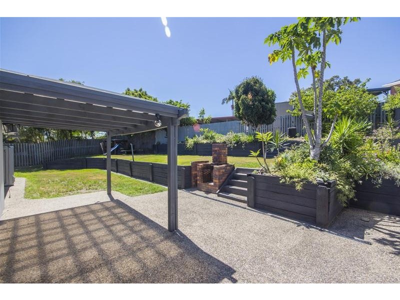 4 Garvie Place, Highland Park QLD 4211