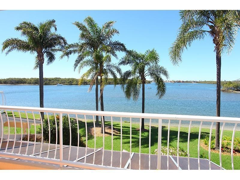 21/81 Boykambil Esplanade, Hope Island QLD 4212