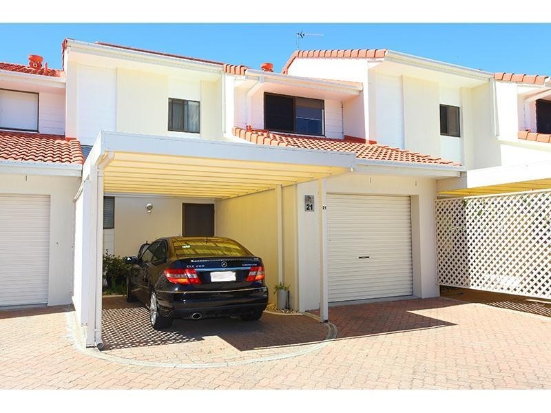 21/81 Boykambil Esplanade, Hope Island QLD 4212