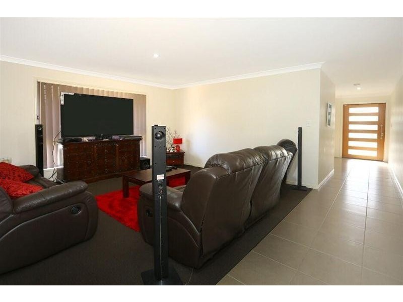 4 Cypress Circuit, Coomera QLD 4209