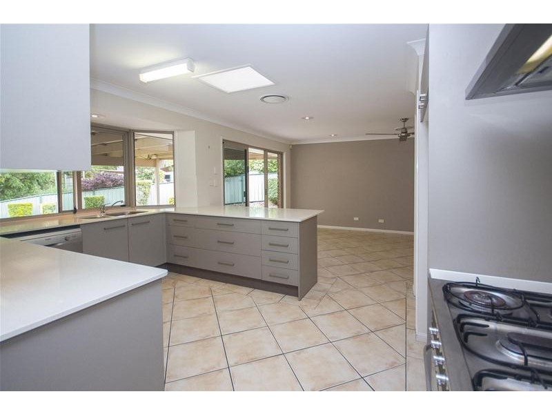 31 Merloo Drive, Nerang QLD 4211