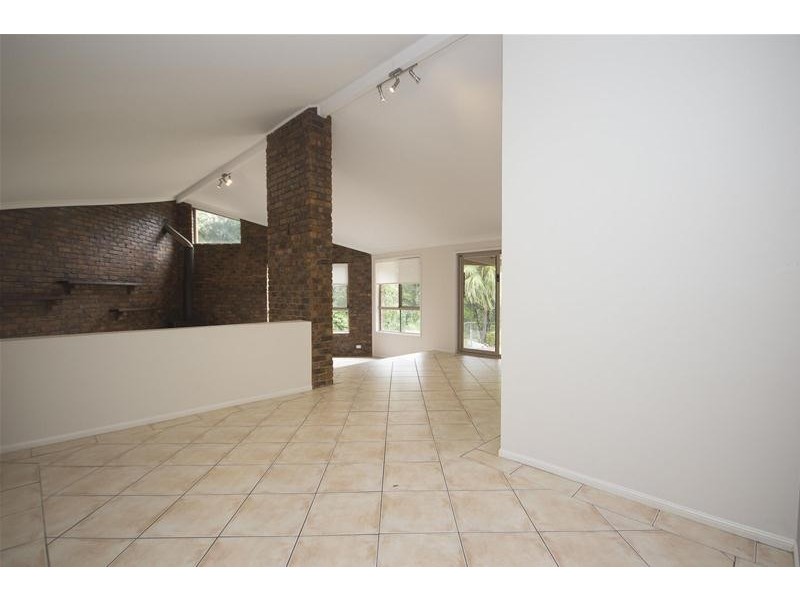 31 Merloo Drive, Nerang QLD 4211