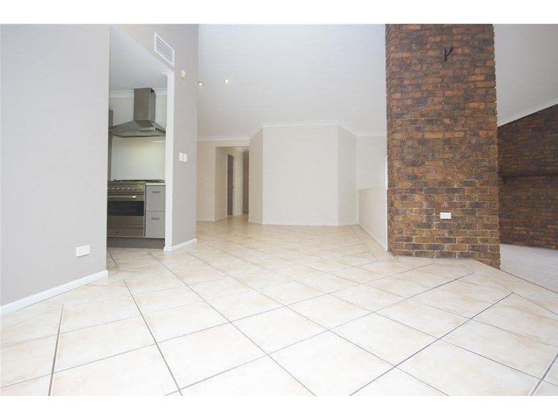 31 Merloo Drive, Nerang QLD 4211