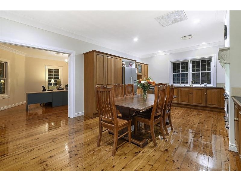 5 Pemberton Close, Mount Nathan QLD 4211