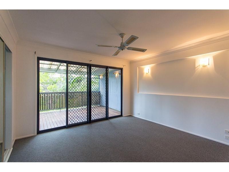 16 Hellfire Pass, Lower Beechmont QLD 4211