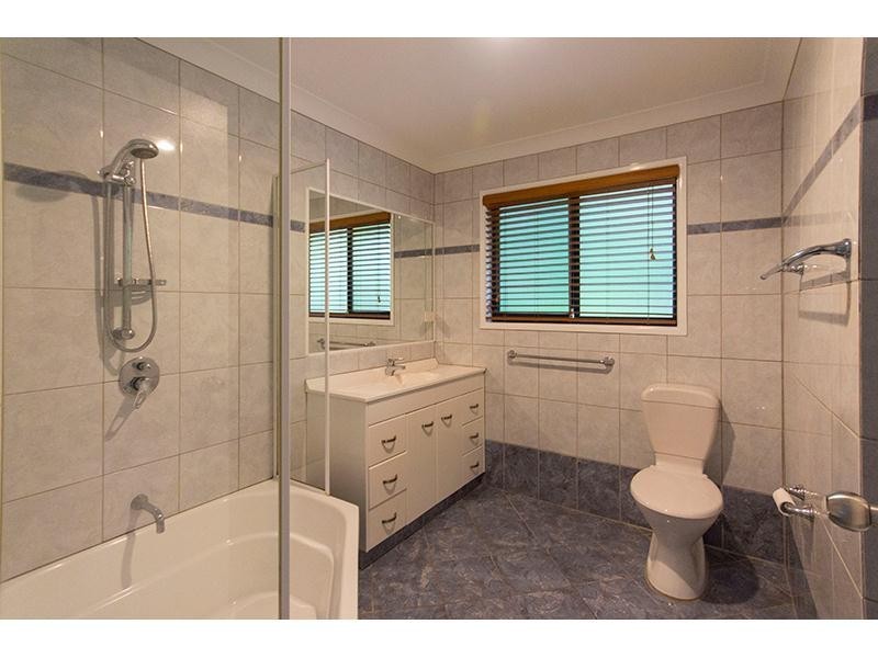 16 Hellfire Pass, Lower Beechmont QLD 4211