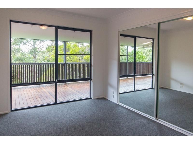 16 Hellfire Pass, Lower Beechmont QLD 4211