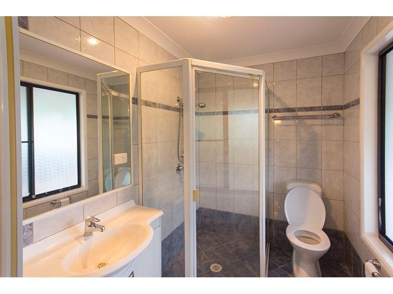 16 Hellfire Pass, Lower Beechmont QLD 4211