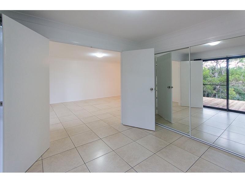 16 Hellfire Pass, Lower Beechmont QLD 4211