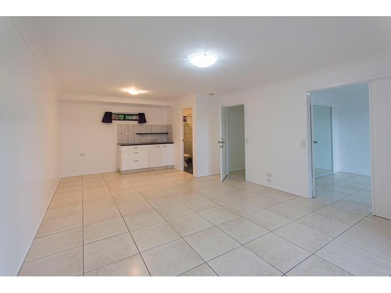 16 Hellfire Pass, Lower Beechmont QLD 4211