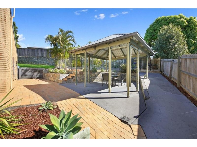 6 Minugh Court, Carrara QLD 4211