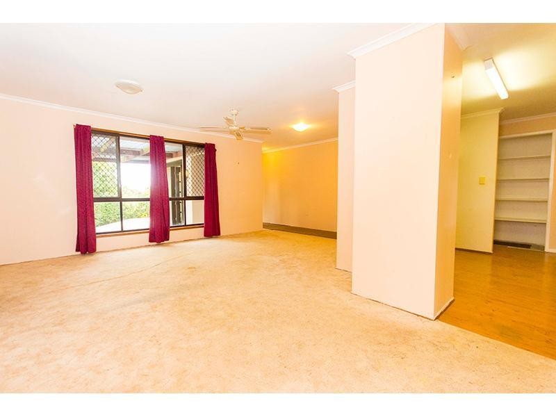 64 Alexander Drive, Highland Park QLD 4211