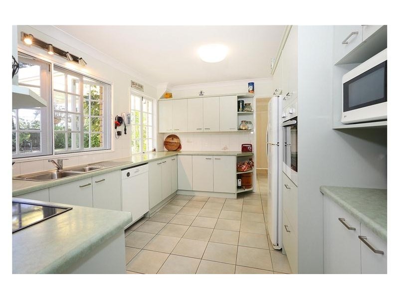 1 Willawong Crescent, Nerang QLD 4211