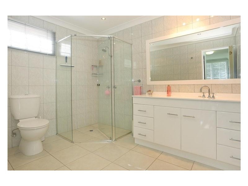 1 Willawong Crescent, Nerang QLD 4211