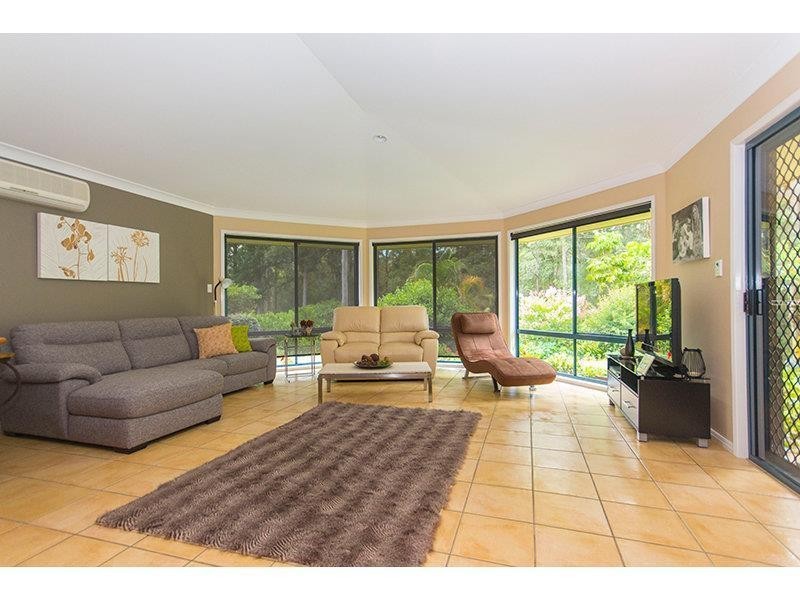 74 Trentbridge Court, Mount Nathan QLD 4211