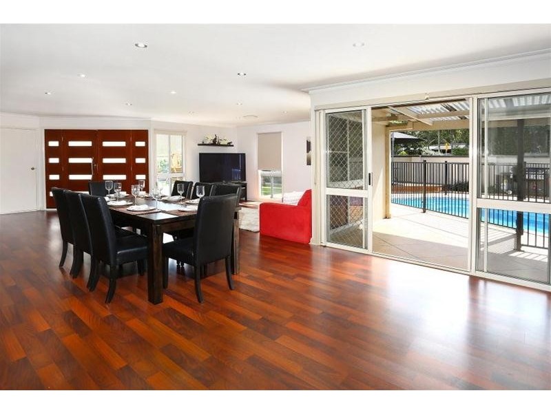 2 The Avenue, Nerang QLD 4211