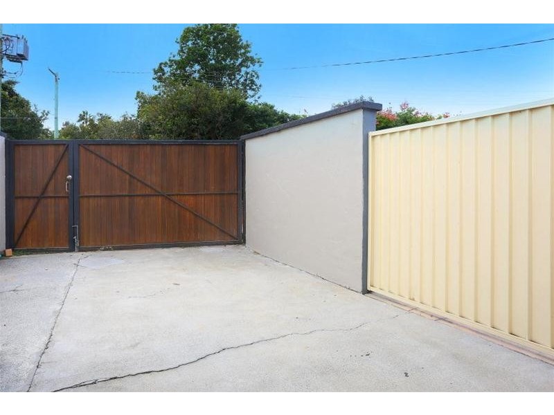 2 The Avenue, Nerang QLD 4211