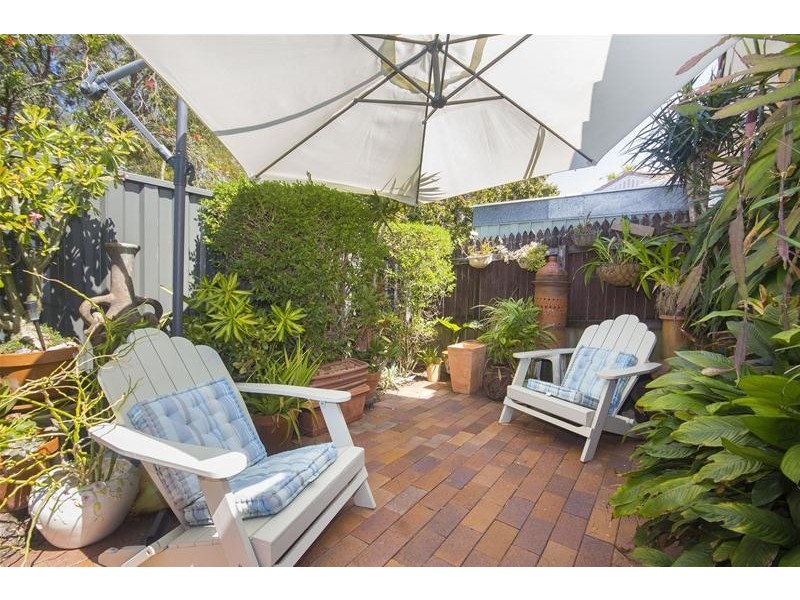 8/173 Barrier Reef Drive, Mermaid Waters QLD 4218