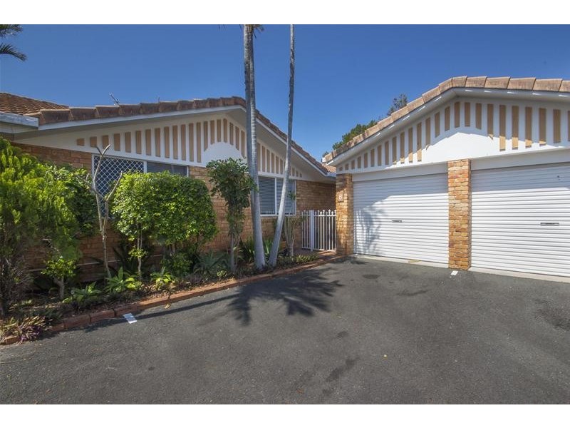 8/173 Barrier Reef Drive, Mermaid Waters QLD 4218