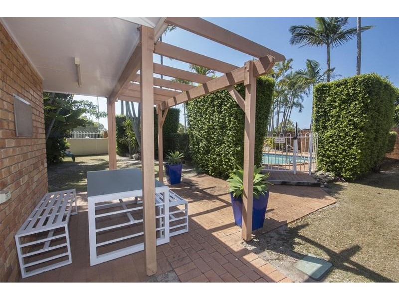 8/173 Barrier Reef Drive, Mermaid Waters QLD 4218