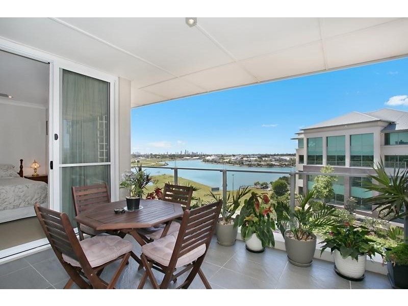 4037/3027 The Boulevard, Carrara QLD 4211