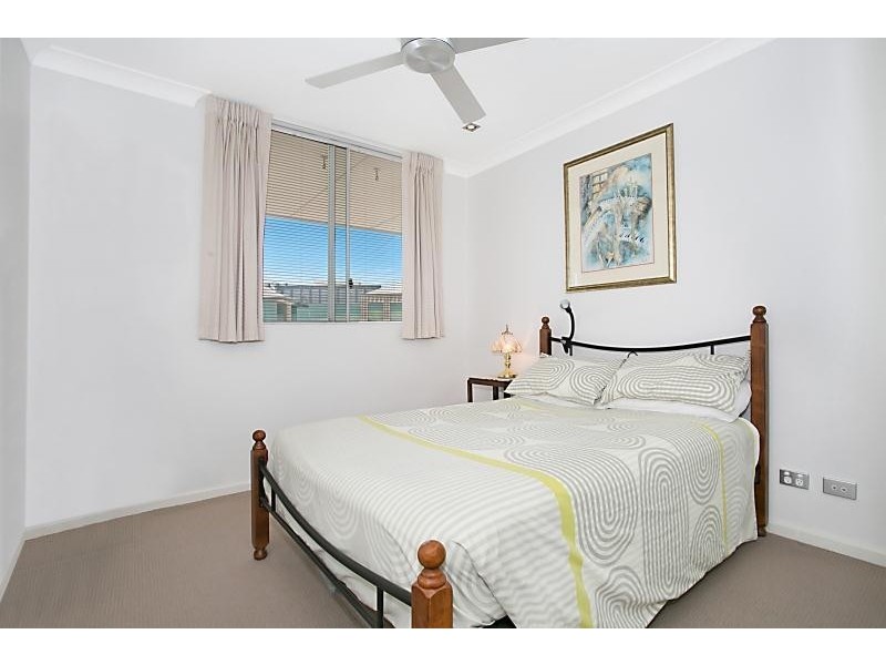 4037/3027 The Boulevard, Carrara QLD 4211