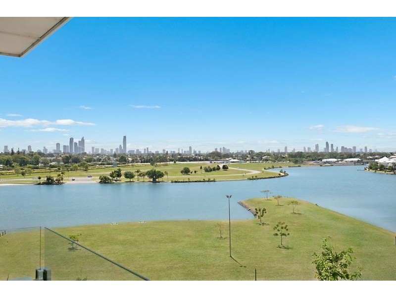 4037/3027 The Boulevard, Carrara QLD 4211