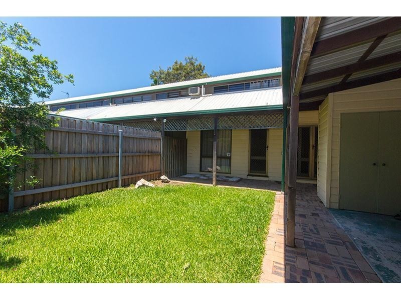 2/30 Warrener Street, Nerang QLD 4211