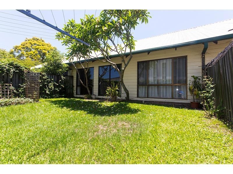 2/30 Warrener Street, Nerang QLD 4211