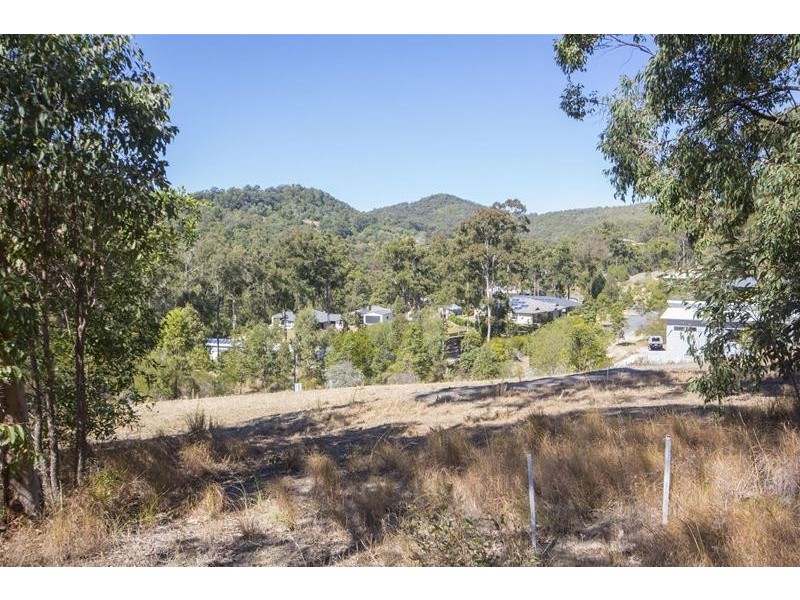 7 Woodland Avenue, Mount Nathan QLD 4211