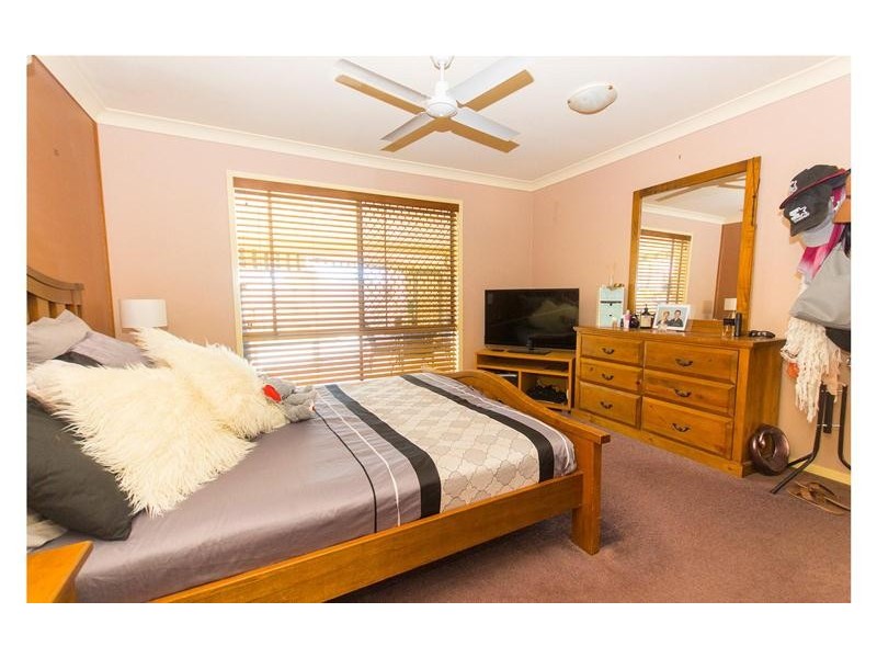 42 Carter Street, Pacific Pines QLD 4211