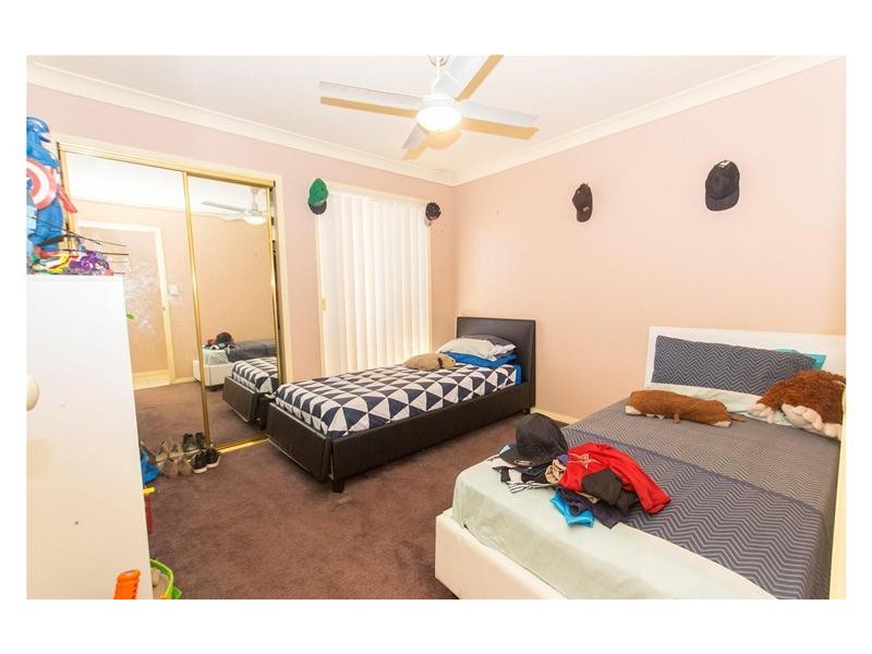 42 Carter Street, Pacific Pines QLD 4211