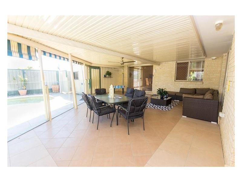 42 Carter Street, Pacific Pines QLD 4211