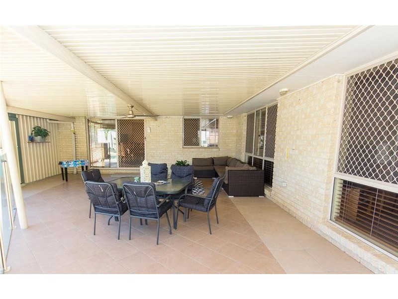 42 Carter Street, Pacific Pines QLD 4211