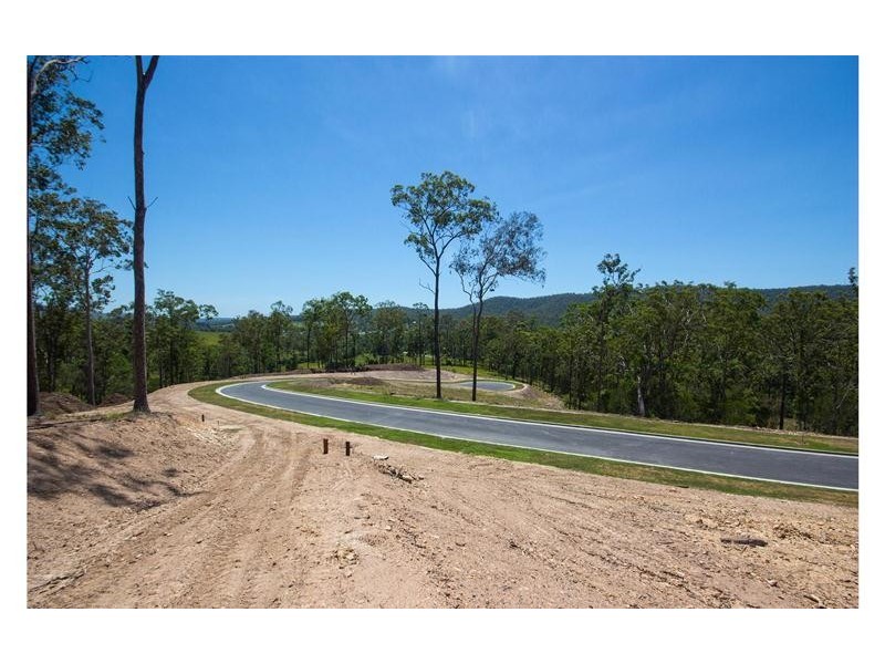 85 Valleyview Drive, Mount Nathan QLD 4211