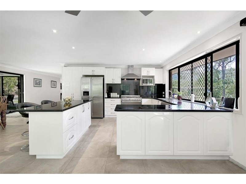 4 Alice Bowden Court, Worongary QLD 4213