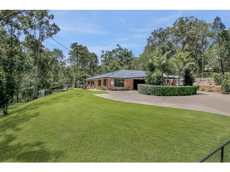 4 Alice Bowden Court, Worongary QLD 4213