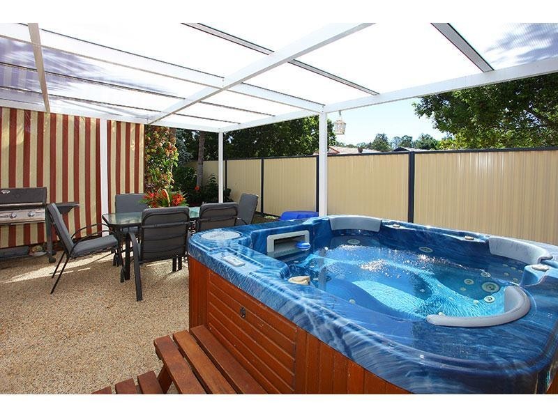 22 Oakdale Avenue, Nerang QLD 4211