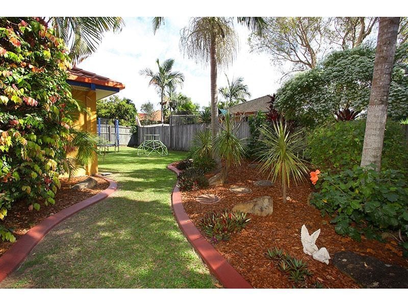 22 Oakdale Avenue, Nerang QLD 4211