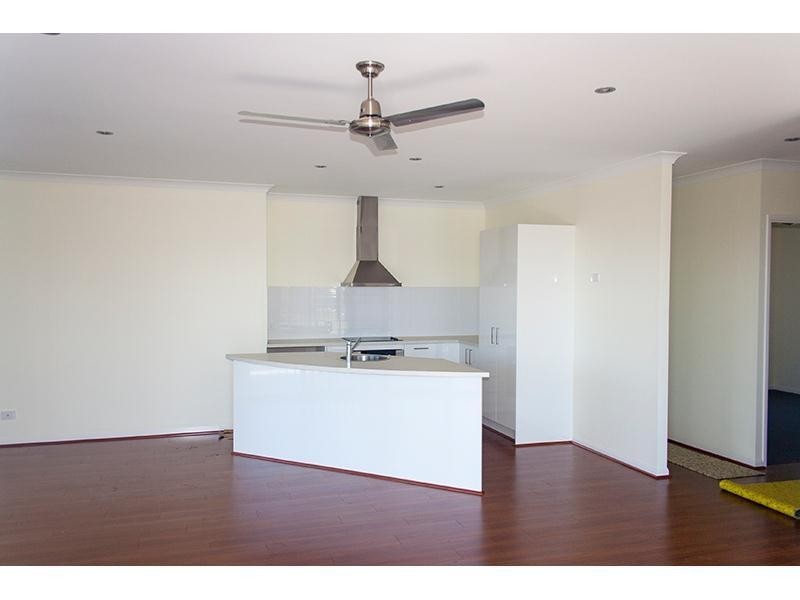 45 Tara Vista Boulevard, Highland Park QLD 4211