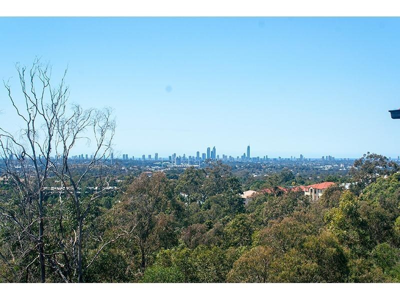 45 Tara Vista Boulevard, Highland Park QLD 4211