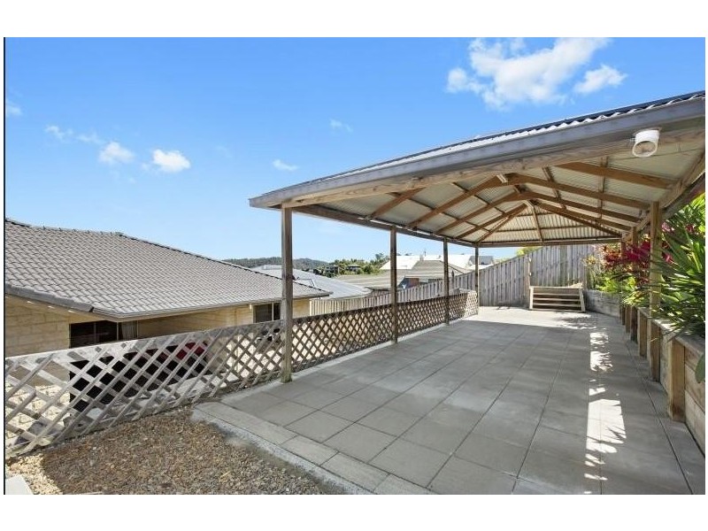 64 Hawkesbury Avenue, Pacific Pines QLD 4211