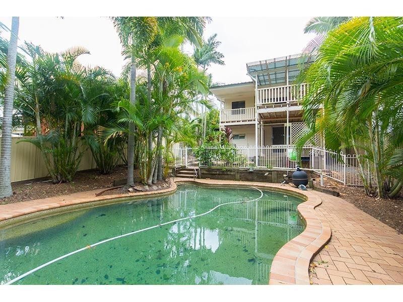 19 Nerang Broadbeach Road, Nerang QLD 4211