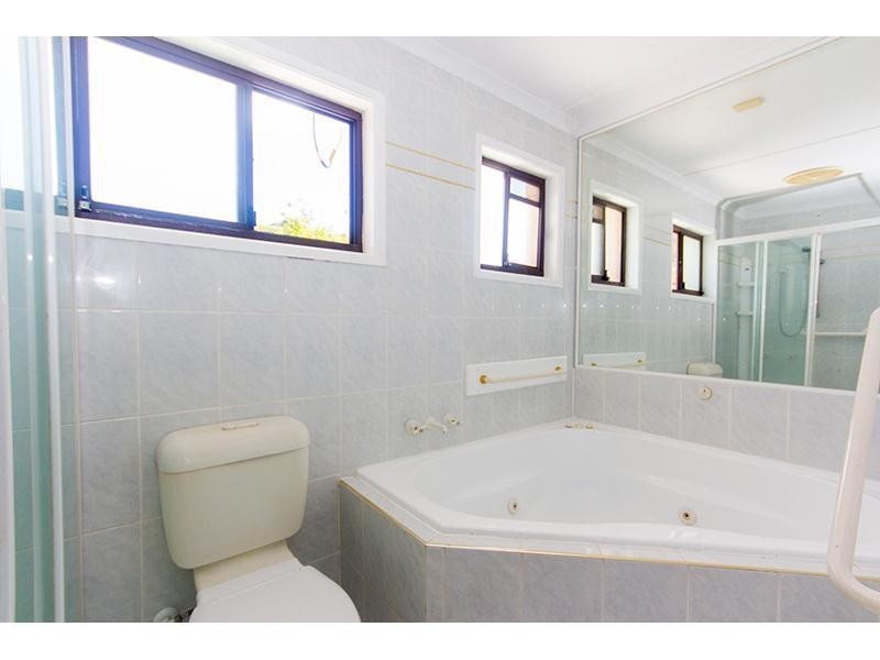 19 Nerang Broadbeach Road, Nerang QLD 4211