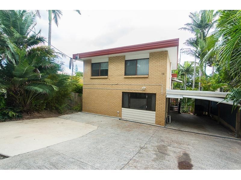 19 Nerang Broadbeach Road, Nerang QLD 4211