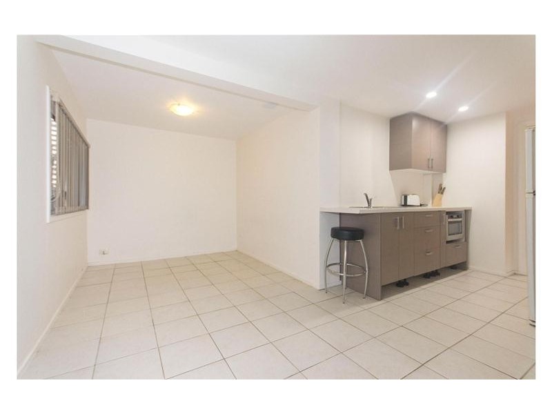 8 Wundowie Street, Nerang QLD 4211