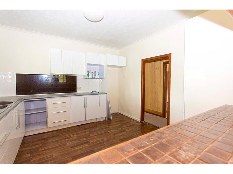 120 Eugaree Street, Southport QLD 4215