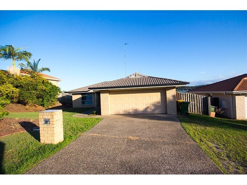 7 Henderson Rise, Pacific Pines QLD 4211
