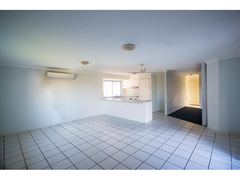 7 Henderson Rise, Pacific Pines QLD 4211